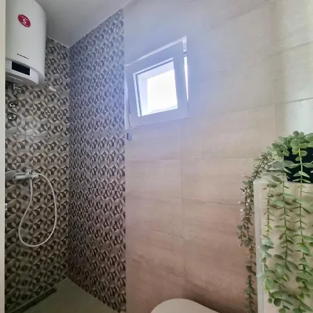 Lovely Studio Apartment Near Porto Novi Marina Herceg Novi Exterior photo